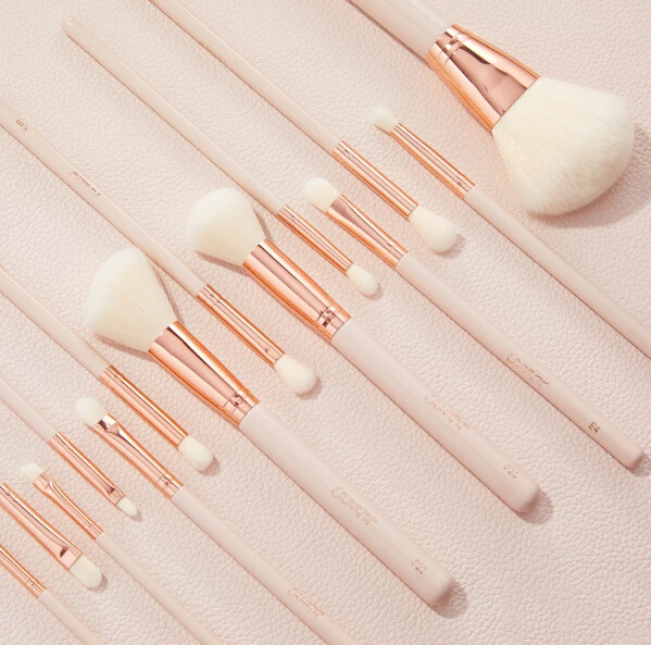 Colourpop 卡拉泡泡 ultimate brush 套刷 （约244元） 