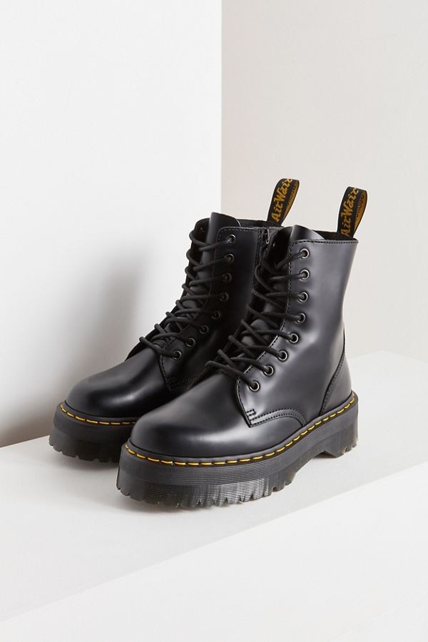 Dr. Martens 8孔厚底马丁靴