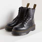 Urban Outfitters US：精选 Dr. Martens、The North Face、Fjallraven Kanken 等服饰鞋包