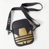 Urban Outfitters US:精选 印花T恤、adidas 包包等 Urban Outfitters US:精选 印花T恤、adidas 包包等